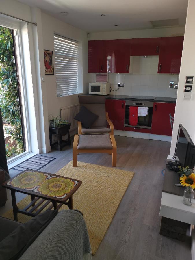Bungalow With Parking, Near Preston Park Brighton ภายนอก รูปภาพ