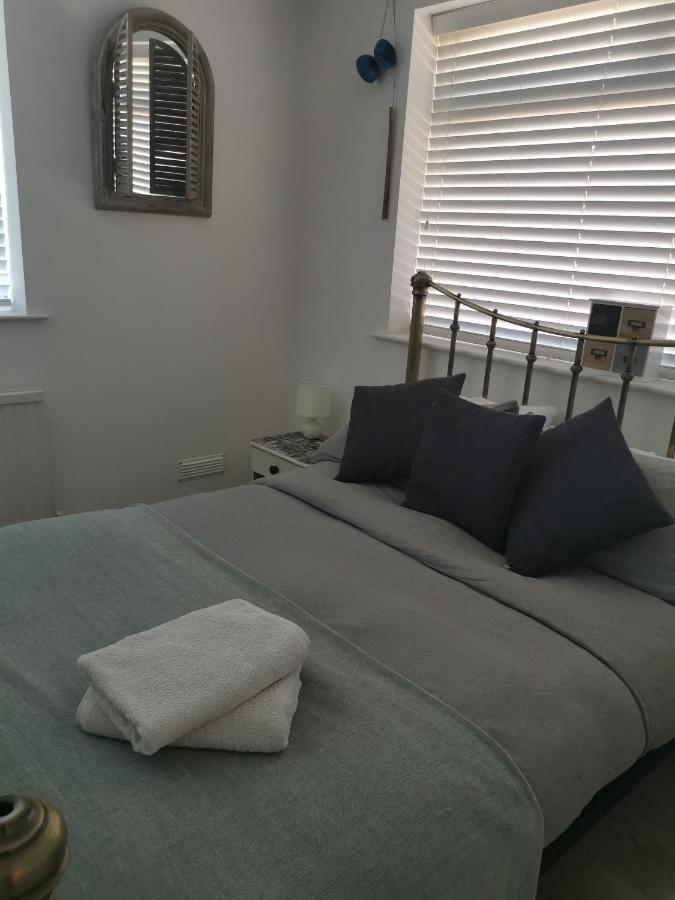 Bungalow With Parking, Near Preston Park Brighton ภายนอก รูปภาพ