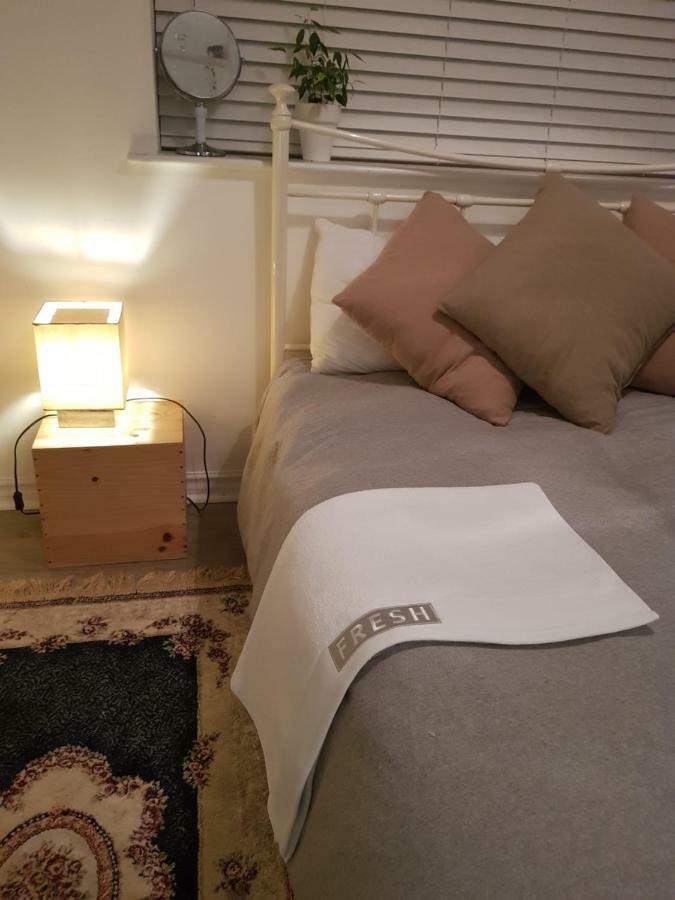 Bungalow With Parking, Near Preston Park Brighton ภายนอก รูปภาพ
